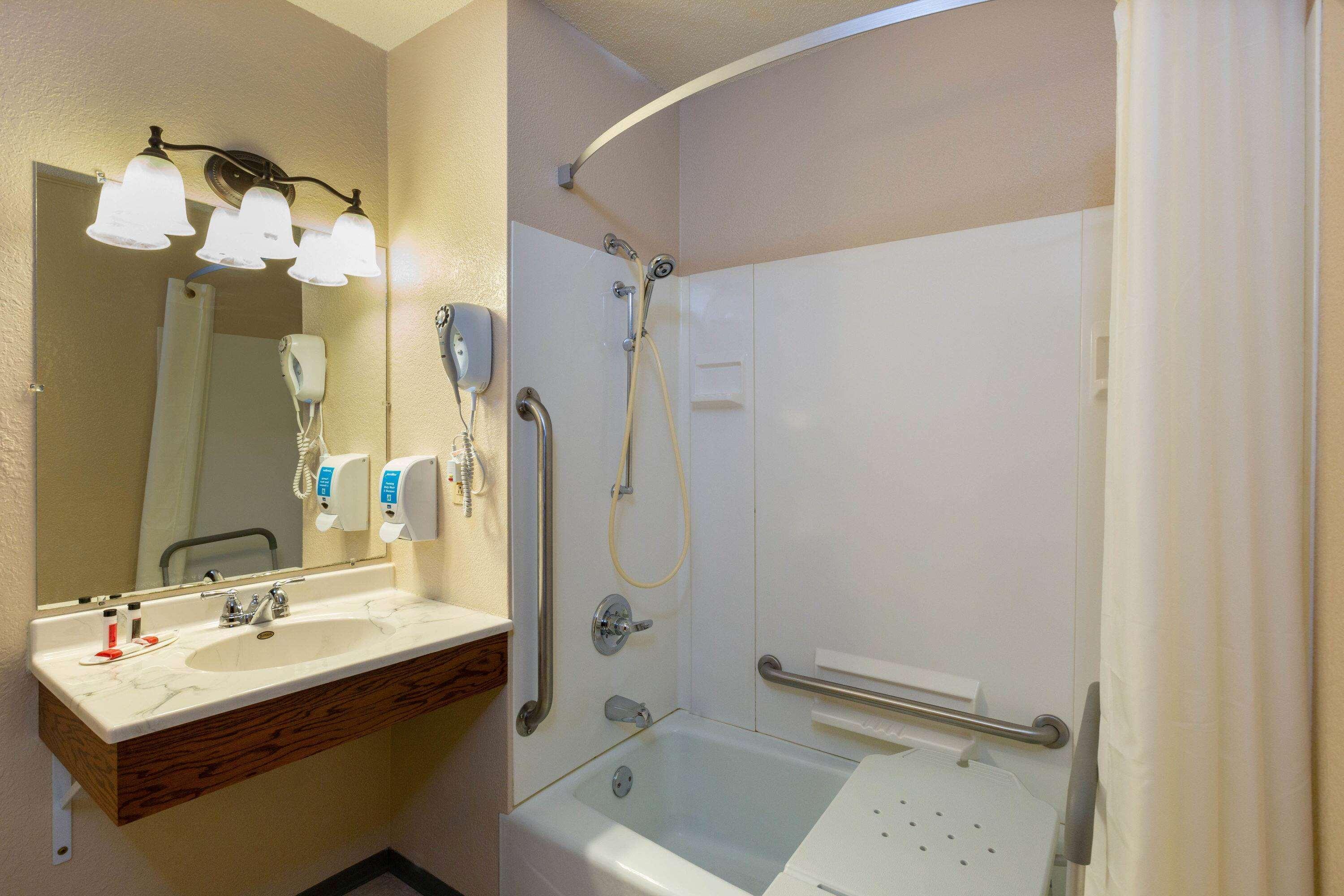 Hotel Super 8 by Wyndham Bemidji MN Zewnętrze zdjęcie